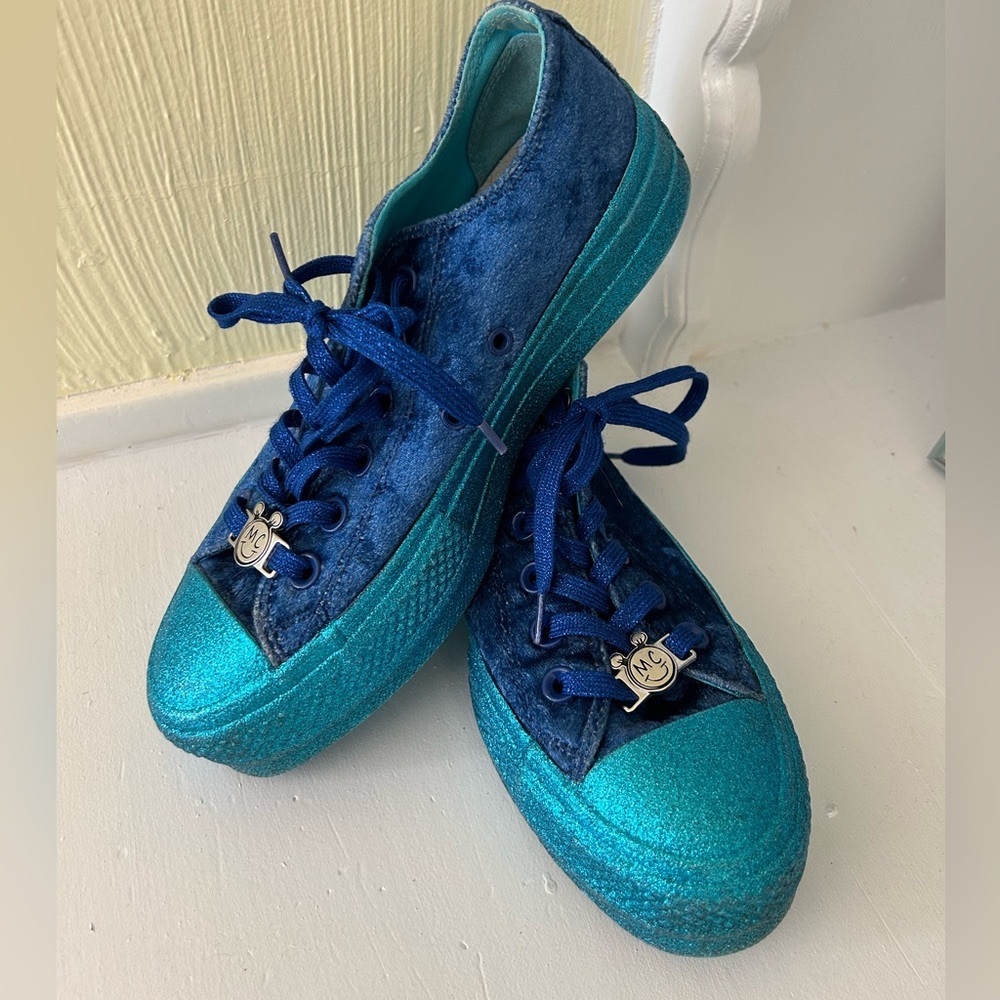 Converse Womens Miley Cyrus Blue Velvet Glitter Platform Sneakers Shoes  6.5